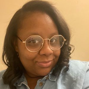 Meet your Posher, Briana